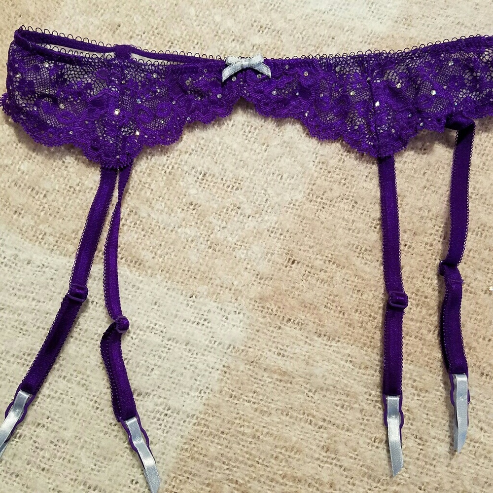 Victoria's Secret Garter Belt